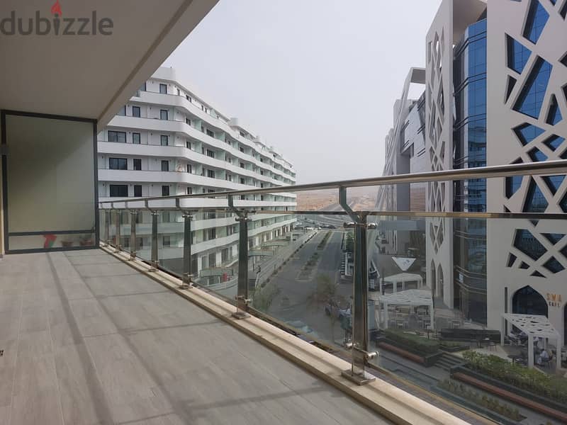 2 BR Nice Apartment for Rent at Boulevard Tower, Muscat Hills 5