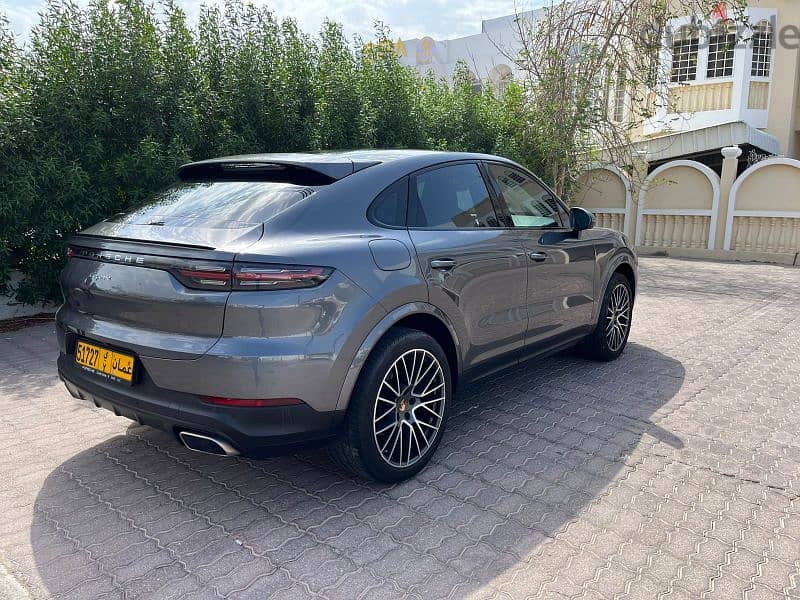 Porsche Cayenne 2020  oman car 5