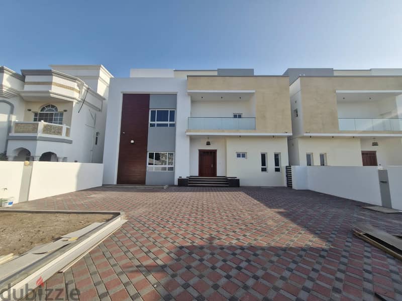 6 + 1 BR Spacious Villa for Rent in Azaiba, Close to the Beach 0