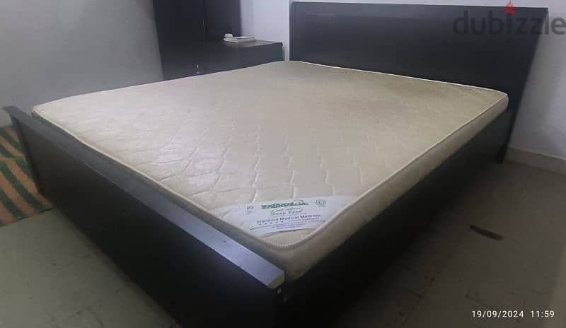 king size bed with medical mattress 1