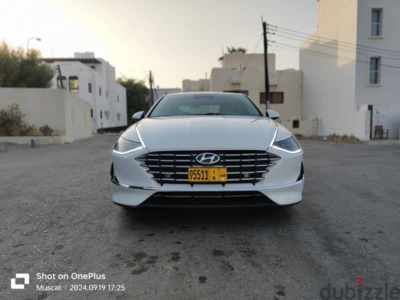 Hyundai Sonata white 2021 in excellent condition 1