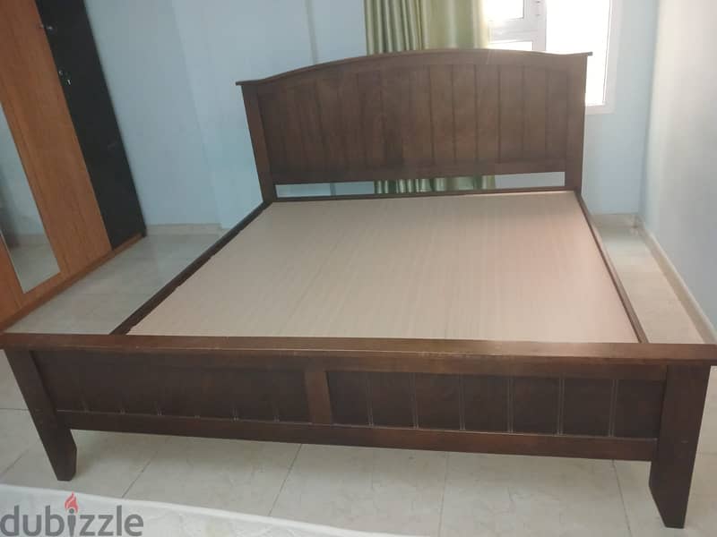 Cot & Cuboard for sale 2