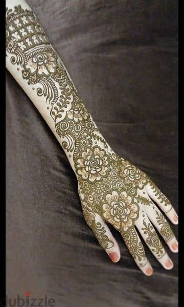 Stunning Henna Services 9