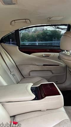 Lexus LS 460 2012