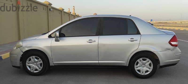 Nissan Tiida 2013 8