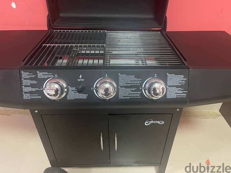 Gas grill 3 Burner for sale 3