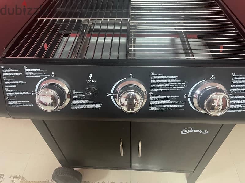 Gas grill 3 Burner for sale 4