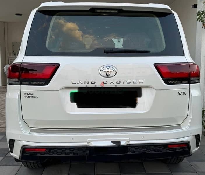 Toyota Land Cruiser 2024 8,000 KM 2