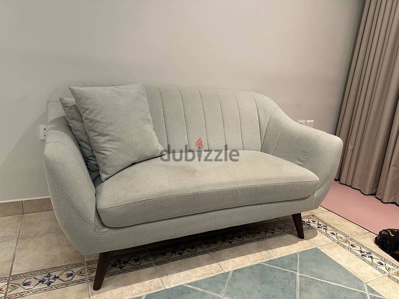 grey chair 0