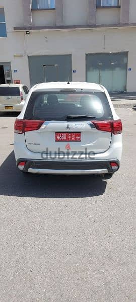 Toyota Fortuner Mitsubishi outlander 5