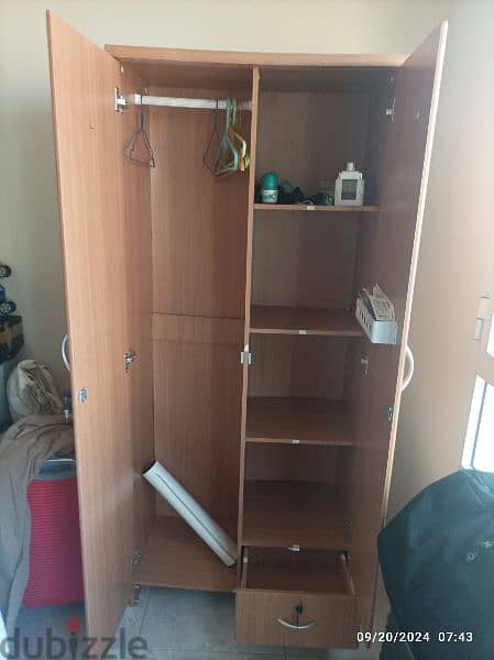 A 2 door wardrobe for sale 2