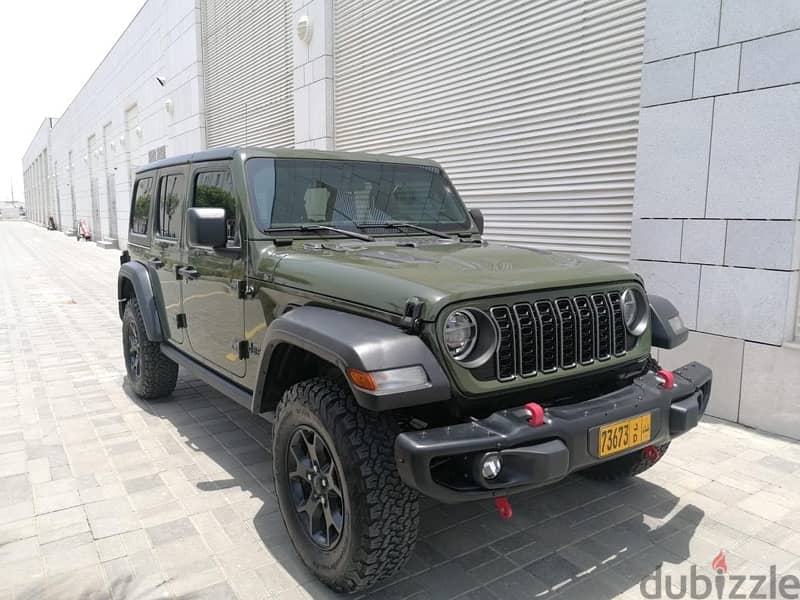 للبيع Jeep Wrangler-  Willys بلون مميز ومصانه بالكامل 4