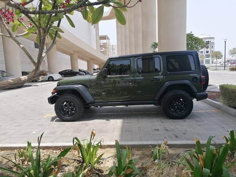 للبيع Jeep Wrangler-  Willys بلون مميز ومصانه بالكامل 5