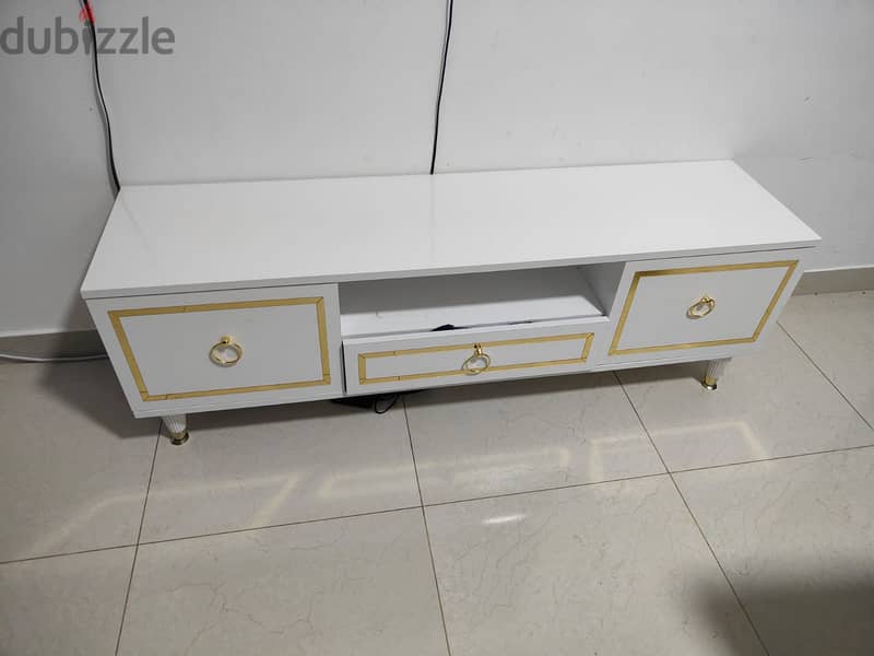 TV STand  in a good Condition for Sale . 0