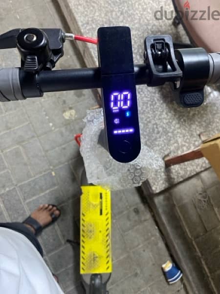 Electric Scooter For sale 60 Ro only 1 months used Ergently  need sale 1