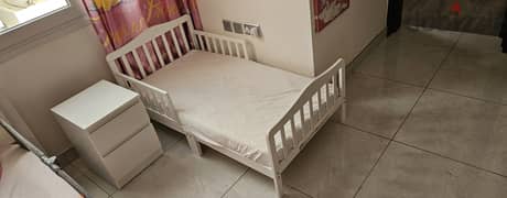 Amari toddler bed