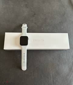 Apple Watch Series 8 45mm 32GB. In Perfect Condition. Looks like new! 0