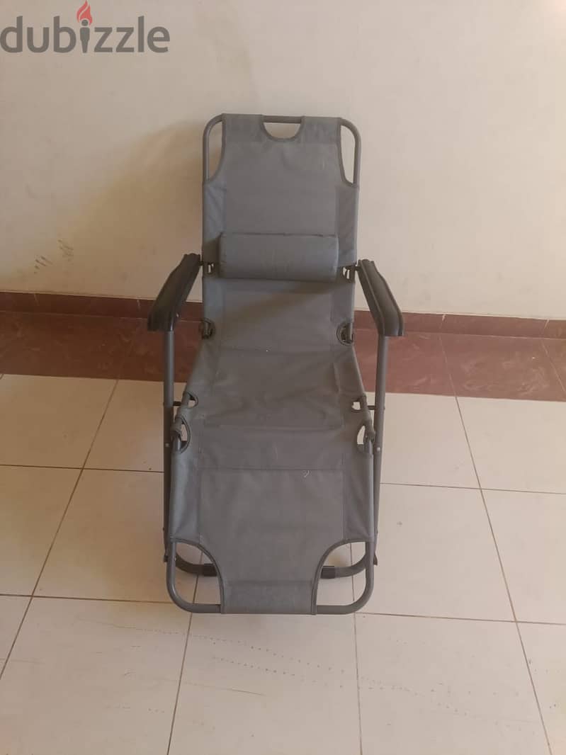 Folding Chair suitable for outing. 5