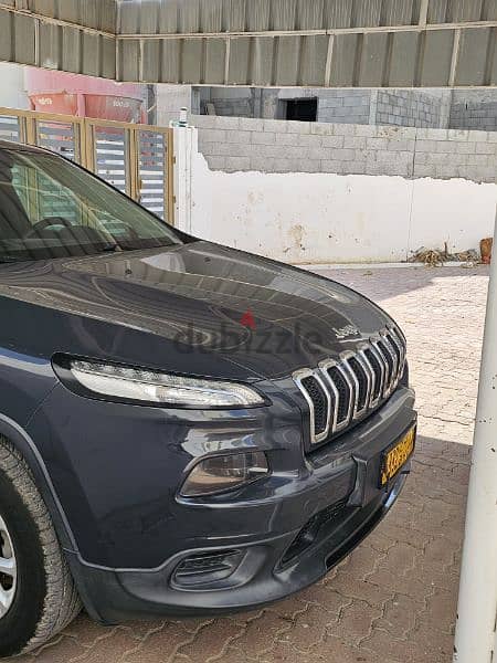 Urgent Sale!!! 4×4Jeep Cherokee Sport 2017 GCC first Owner 4