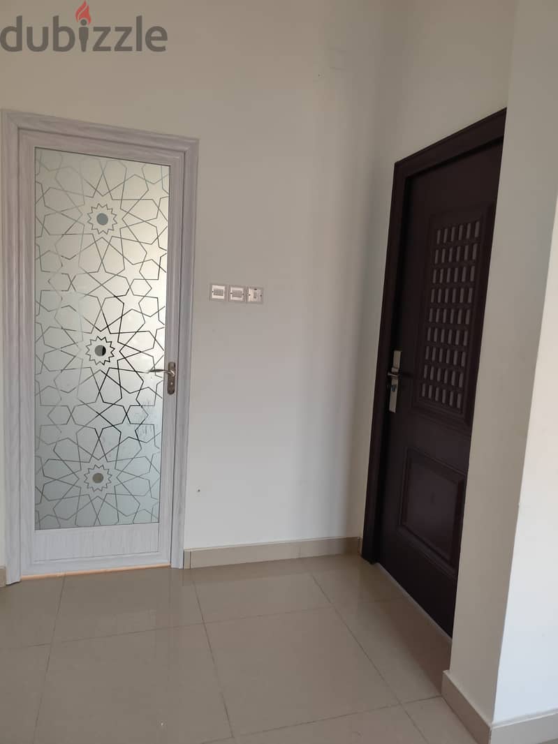 1 BHK AVALIABLE IN ALAMART CLOSE TO SULTAN CENTRE 3