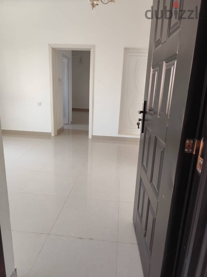 1 BHK AVALIABLE IN ALAMART CLOSE TO SULTAN CENTRE 15