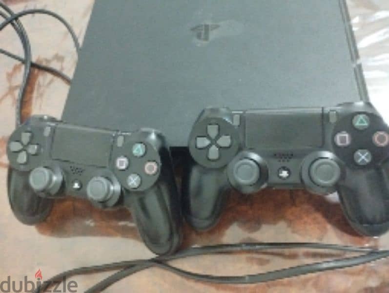 ps4 excellent condition 2