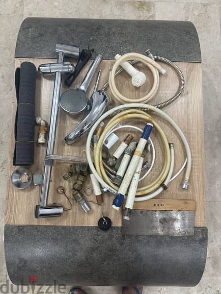 Plumbing accessories A lot 2