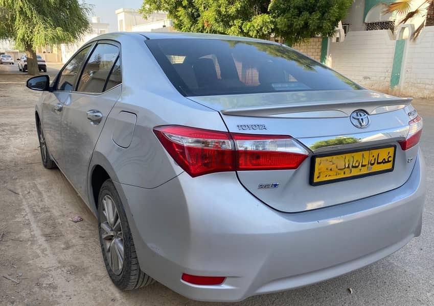 Toyota Corolla 2015 SE+ 2