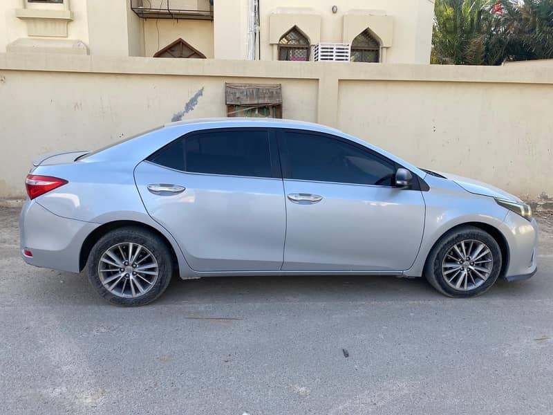 Toyota Corolla 2015 SE+ 4