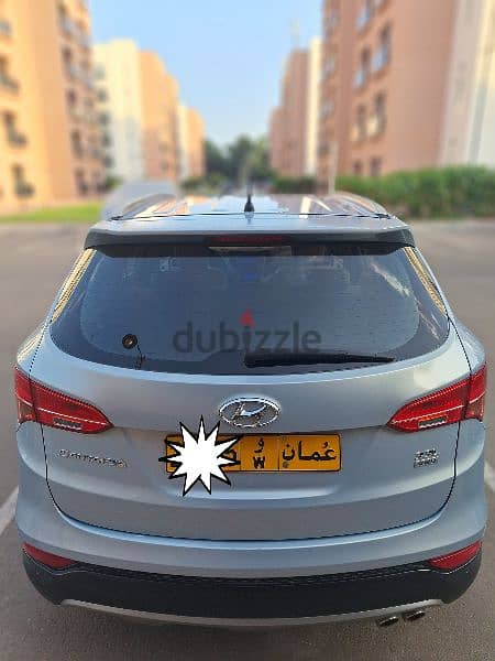 Hyundai Santa Fe 2014 Expat Driver 1