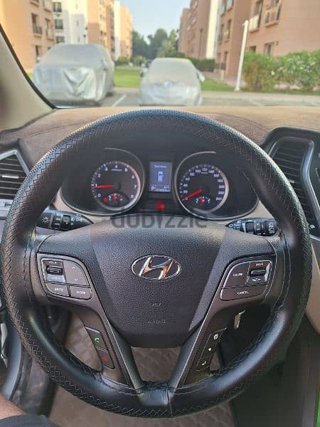 Hyundai Santa Fe 2014 Expat Driver 8