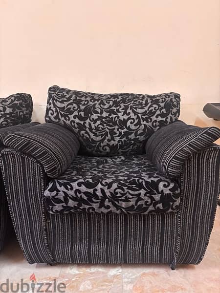 5 seater Fabric Sofa good condition 1