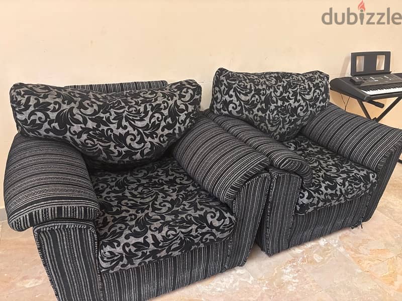 5 seater Fabric Sofa good condition 2