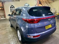 perfect condition Low milage 2016 kia sportage 67 k only lady use 0