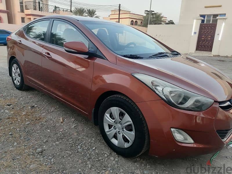 Hyundai Elantra 2012 1