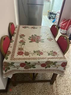 dining table with four chairs 0