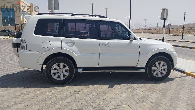 Mitsubishi Pajero 2015 10