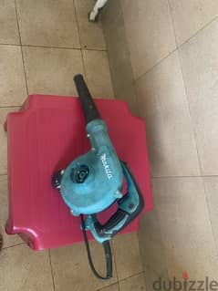 Makita blower