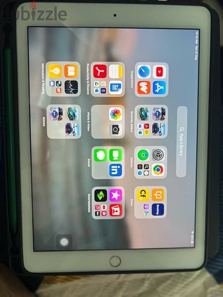 iPad Air 2 64 gb used w 4