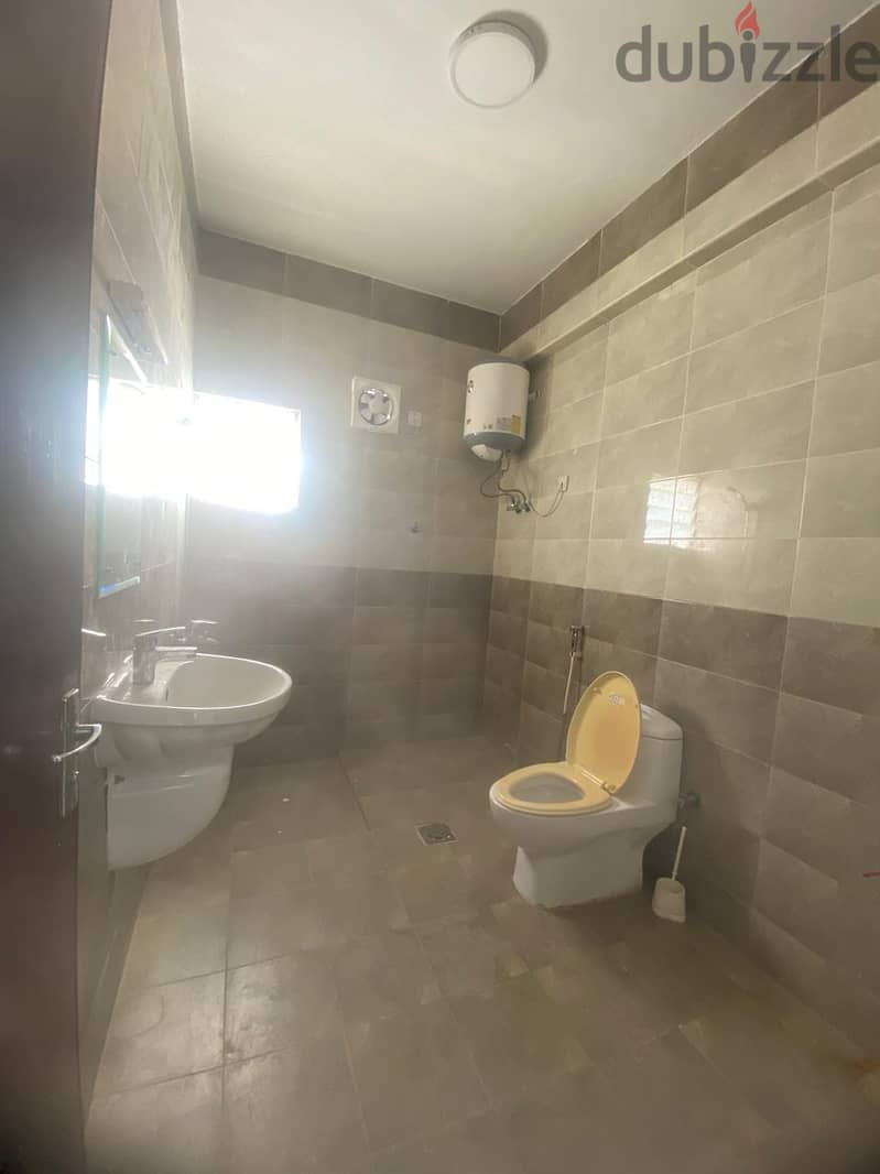 6Me18 Cozy 2bhk flat for rent in Qurum 3