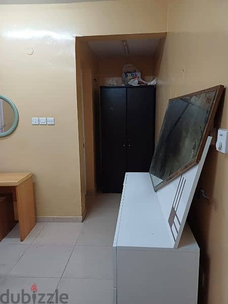 Bachelor Accommodation in Alhail south near Dubai hypermarket. 2