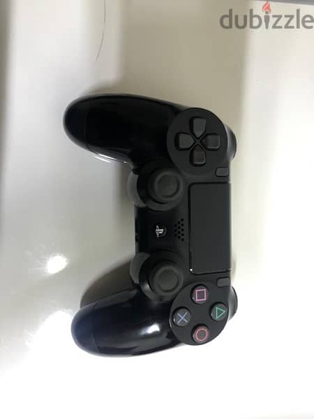 PS4 PRO 1TB 1