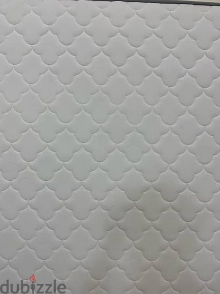 مرتبة 180x200 شبه جديدة  -Mattress 180x200 almost new with warranff 5