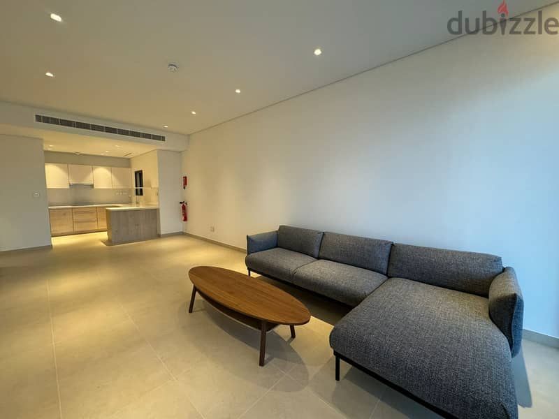 2 BR Amazing Apartment in Juman 2, Al Mouj 5