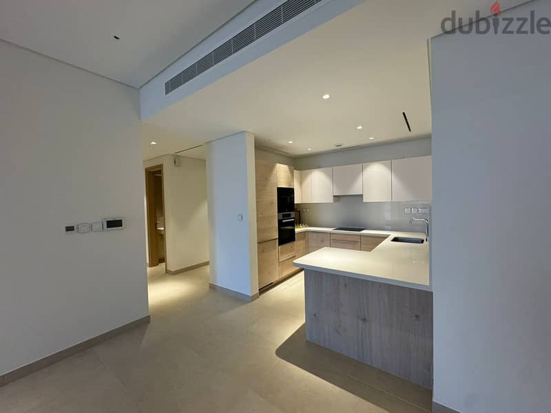 2 BR Amazing Apartment in Juman 2, Al Mouj 6