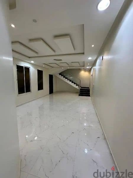 فيلا للإيجار في موالح ١١ Villa for lease in Almoualh 11 near SQU 5