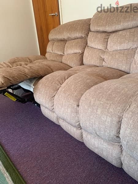 Comfortable 3seater Recliner 3