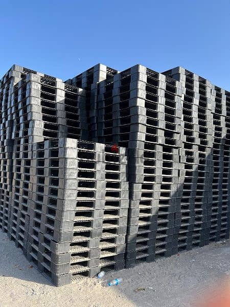 we have all kinds pallets and boxes sale 1