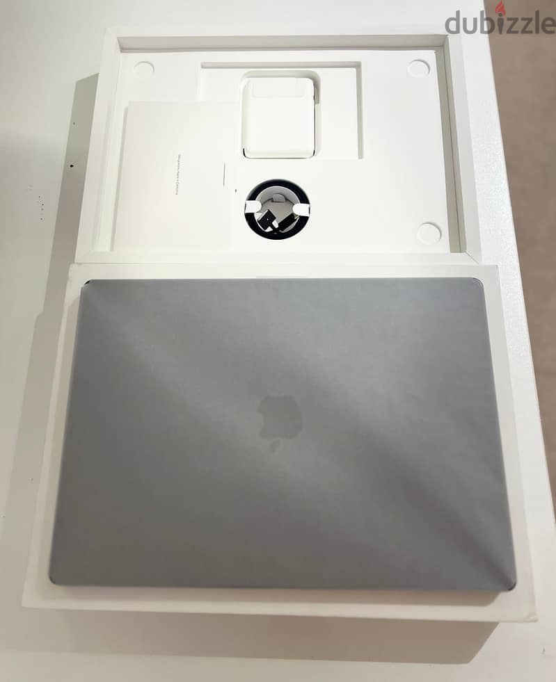 Macbook Pro M3 MAX 48GB RAM 40 core GPU for sale 4