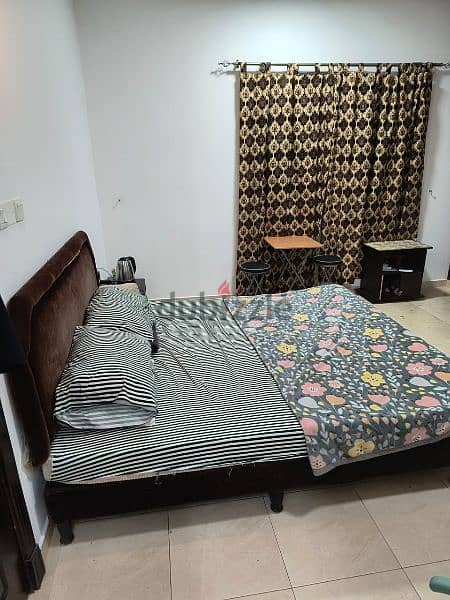 Fully Furnished Room for Bachelor Al Ghubra near ISG 3